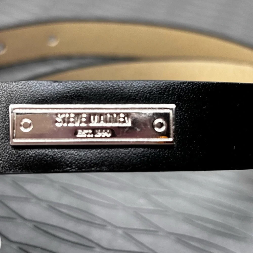 Steve Madden Women’s Western Vibe Smooth Black Leather Belt Silver Hardware 36”